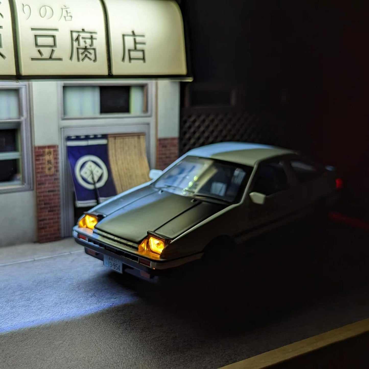 Ae86 Model car Fujiwara tofu Shop Display Box 1/32